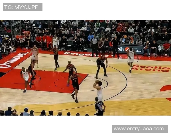 科比桑德斯首发替代小卡祖巴茨与科林斯出战前景不明 科比桑德斯首发替代小卡祖巴茨与科林斯出战前景不明