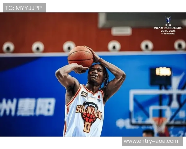 克拉克斯顿半场表现惊艳6投5中贡献12分2篮板2助攻1抢断2盖帽助球队领先