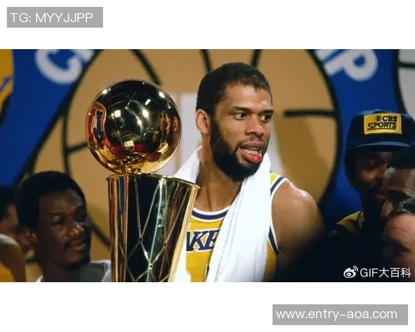 贾巴尔回忆莱利支持时刻称其对我职业生涯影响深远 贾巴尔回忆莱利支持时刻称其对我职业生涯影响深远