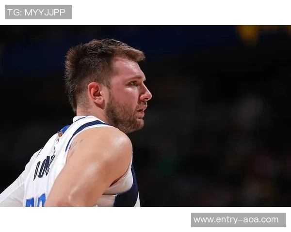 平森调侃基德口头禅称赞东契奇与欧文的组合魅力无穷 平森调侃基德口头禅称赞东契奇与欧文的组合魅力无穷